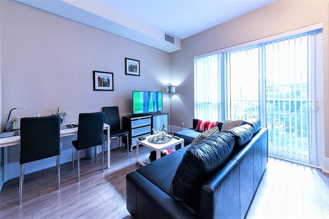 Upscale Suite At Cn Tower, Metro Convention & Rogers Centre Toronto Exterior photo
