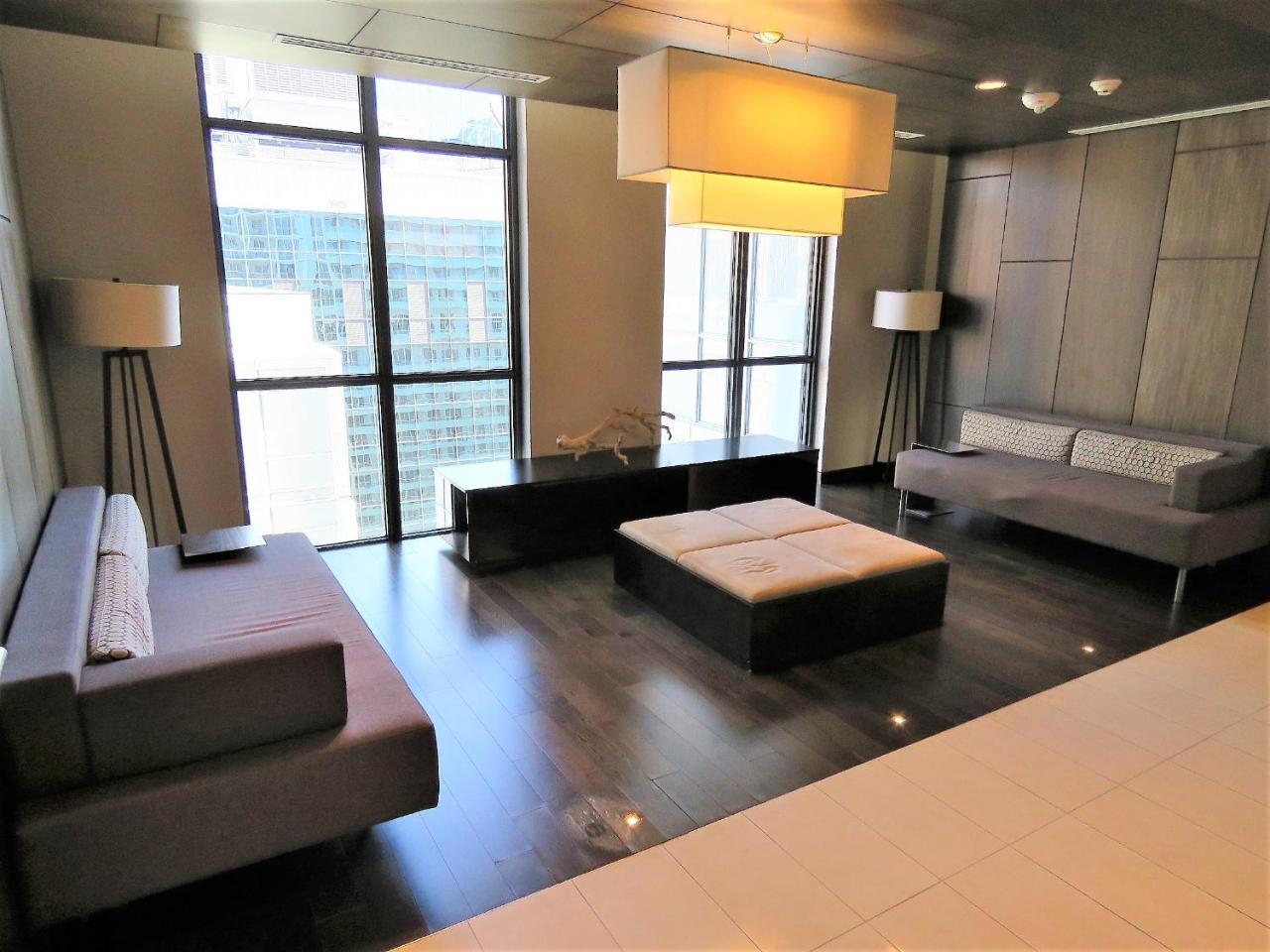 Upscale Suite At Cn Tower, Metro Convention & Rogers Centre Toronto Exterior photo